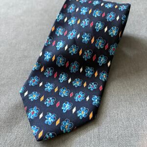 Benjamin James Silk Tie Made in England Blue Floral Diamond Mod Print 56x4